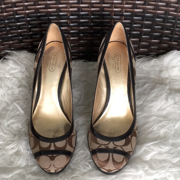 Coach Kerryann Signature C Beige Canvas Wedge Heels Size - Picture 2 of 13